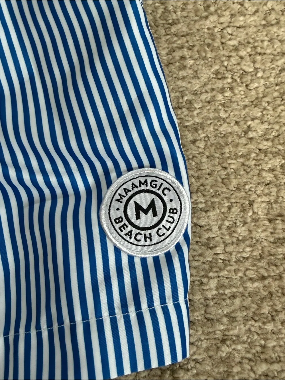 Maamgic Beach Club Men’s XS Blue White Striped Swim Trunks 6.25” Lined